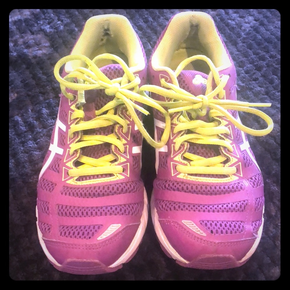 Asics Dynamic Duomax Running Sneaker - image 1